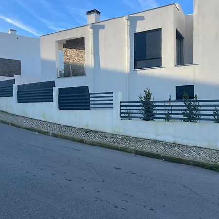 Caparica Surfhouse * Charneca (Setubal)